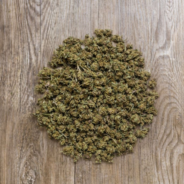 Fleurs CBD 100g Elektra en photo produit. Petits bourgeons séchés à la coupe soignée, issus de chanvre légal en Europe.