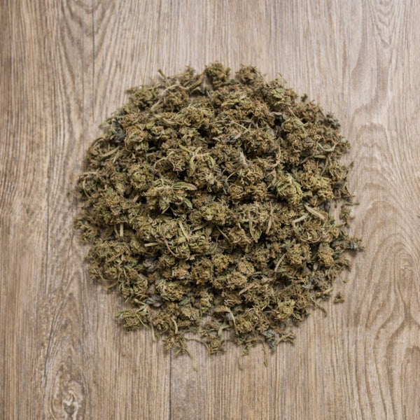 Fleurs CBD 100g Hawaiian en photo produit. Bourgeons séchés et homogènes cultivés à partir de chanvre légal en Europe.