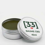 Photo du baume au CBD bio GR33NZ, conçu à partir de chanvre cultivé en agriculture biologique. Produit naturel pour le soin et la détente quotidienne.