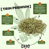 Visuel de la Trim Premium CBD Bio GR33NZ. Issue de la dernière étape de manucure des plantes, elle contient de petites fleurs et feuilles riches en résine. Idéale pour profiter des bienfaits du CBD à moindre coût sans sacrifier la qualité. Produit 100 % naturel, cultivé sans solvants ni additifs, avec un taux de THC inférieur à 0,3 %. Concentration en CBD : 6 %.